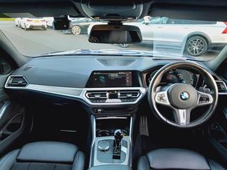 2020 BMW 330e - Thumbnail
