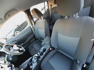 2022 Nissan Leaf - Thumbnail
