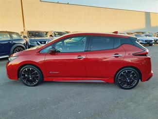 2022 Nissan Leaf - Thumbnail