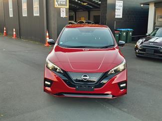 2022 Nissan Leaf - Thumbnail