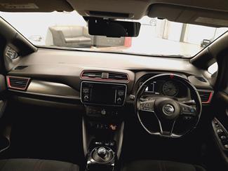 2018 Nissan Leaf - Thumbnail