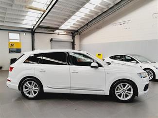 2017 Audi Q7 - Thumbnail