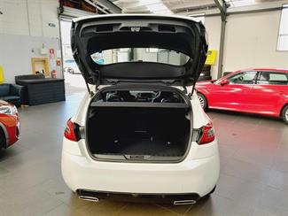 2018 Peugeot 308 - Thumbnail