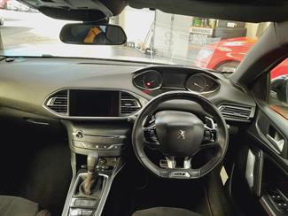 2018 Peugeot 308 - Thumbnail