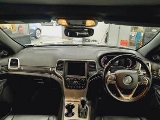 2017 Jeep Grand Cherokee - Thumbnail