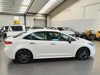 2019 Toyota Corolla - Thumbnail