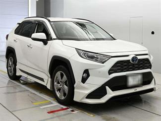 2020 Toyota RAV4 - Thumbnail