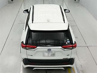 2020 Toyota RAV4 - Thumbnail