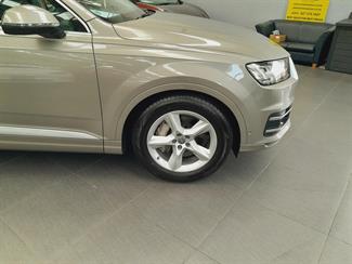2017 Audi Q7 - Thumbnail