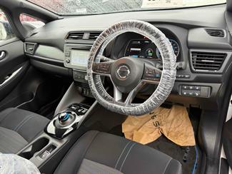2018 Nissan Leaf - Thumbnail