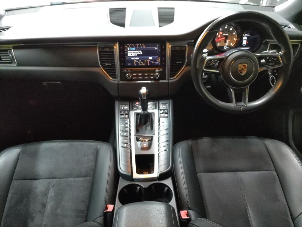 2017 Porsche Macan