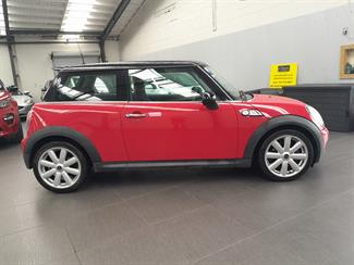 2009 Mini Cooper - Thumbnail