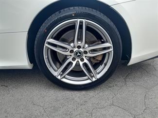 2017 Mercedes-Benz E 400 - Thumbnail