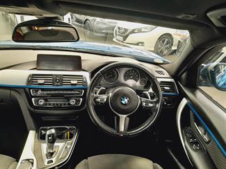 2016 BMW 330e - Thumbnail