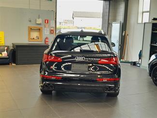 2018 Audi SQ5 - Thumbnail