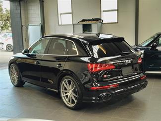 2018 Audi SQ5 - Thumbnail
