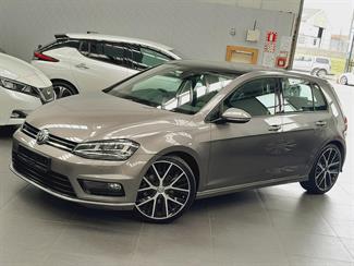 2016 Volkswagen Golf - Thumbnail