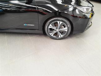2018 Nissan Leaf - Thumbnail