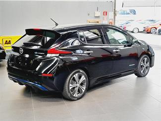 2018 Nissan Leaf - Thumbnail
