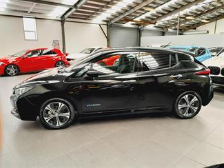 2018 Nissan Leaf - Thumbnail