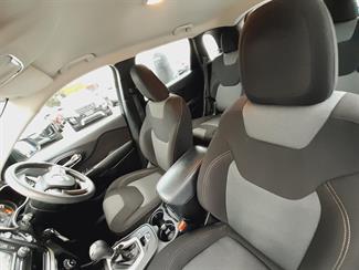 2016 Jeep Cherokee - Thumbnail
