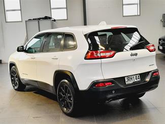 2016 Jeep Cherokee - Thumbnail