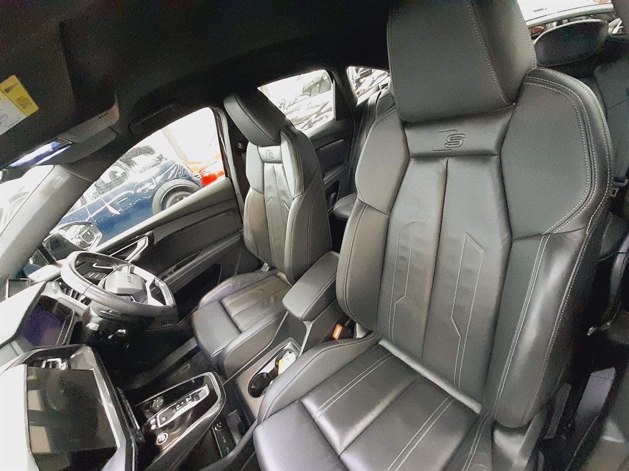 2022 Audi Q4