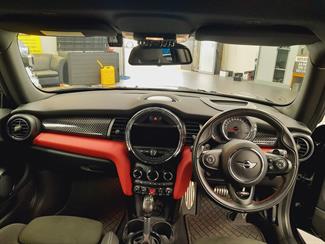 2018 Mini Cooper - Thumbnail