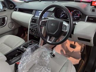 2016 Land Rover Discovery Sport - Thumbnail