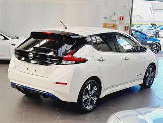 2019 Nissan Leaf - Thumbnail