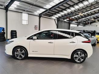 2019 Nissan Leaf - Thumbnail