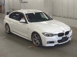 2016 BMW 330e - Thumbnail