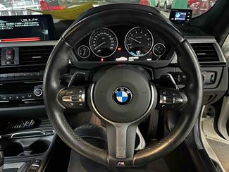 2016 BMW 330e - Thumbnail