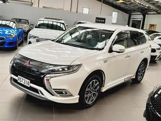 2018 Mitsubishi Outlander - Thumbnail