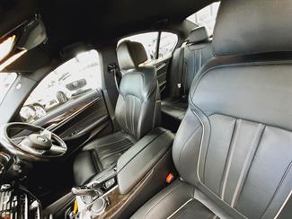 2017 BMW 530e - Thumbnail