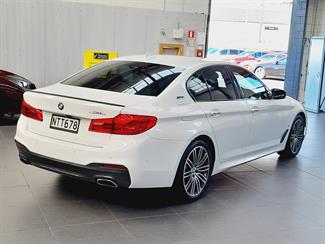 2017 BMW 530e - Thumbnail