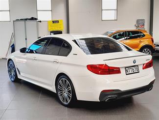 2017 BMW 530e - Thumbnail