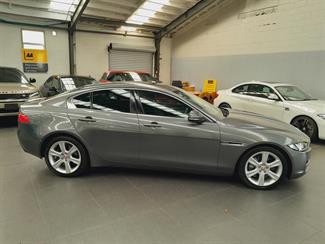 2015 Jaguar XE - Thumbnail