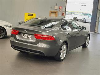 2015 Jaguar XE - Thumbnail