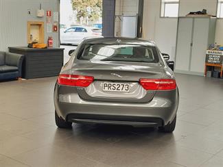 2015 Jaguar XE - Thumbnail