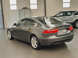 2015 Jaguar XE - Thumbnail