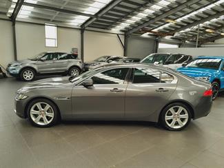 2015 Jaguar XE - Thumbnail