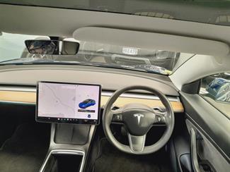 2020 Tesla Model 3 - Thumbnail