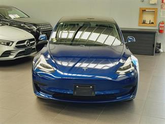 2020 Tesla Model 3 - Thumbnail