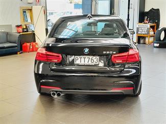 2017 BMW 330e - Thumbnail