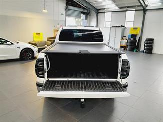 2017 Toyota Hilux - Thumbnail