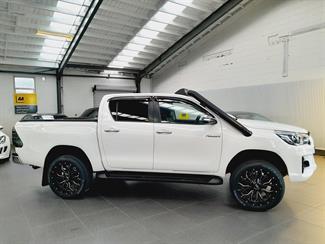 2017 Toyota Hilux - Thumbnail