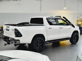 2017 Toyota Hilux - Thumbnail