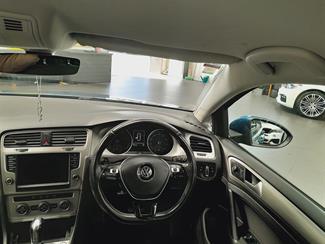 2016 Volkswagen Golf - Thumbnail