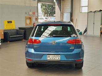2016 Volkswagen Golf - Thumbnail